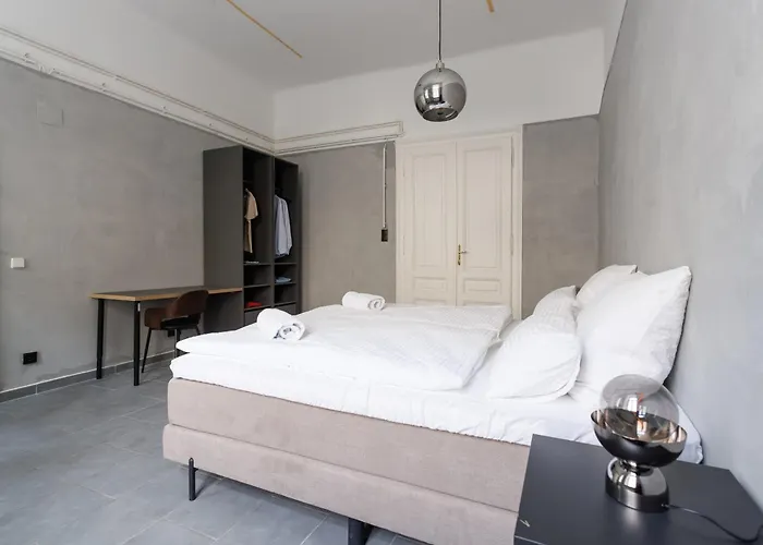 Oona Design - Messe Apartman